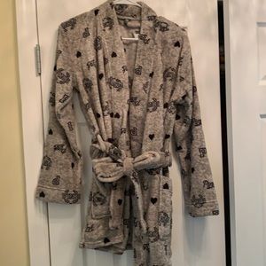 Pink robe brand new with tags in plastic xs/s